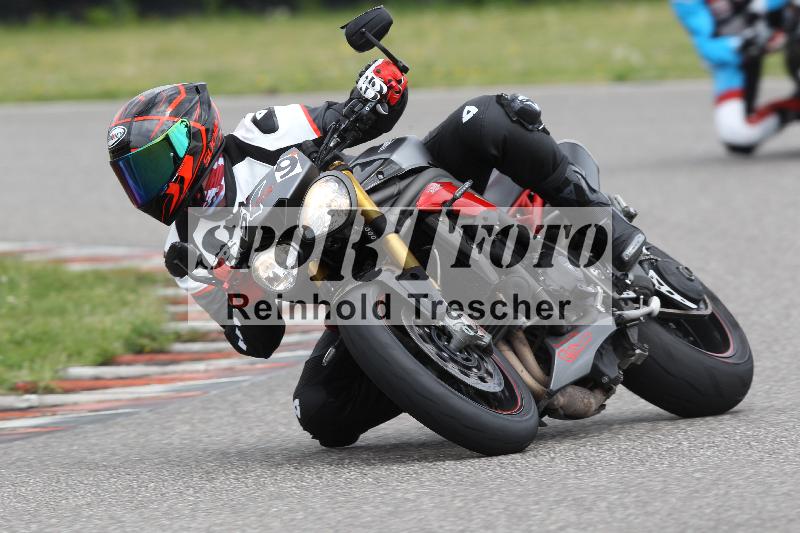 /Archiv-2025/10 23.04.2025 Cornu Master School ADR/rot-rouge/59